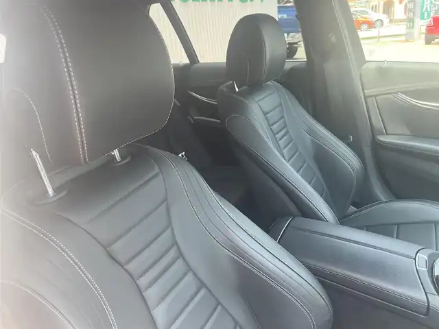 メルセデス・ベンツ Ｅ２２０ｄ SW AVG スポーツ 本革 三重県 2018(平30)年 4.9万km ポーラホワイト ナッパ革シート/Burmesterサウンドシステム/エアバランスパッケージ/レーダーセーフティパッケージ/360度カメラシステム/アクティブパーキングアシスト/パワーバックドア/フットトランクオープナー/マルチビームLEDヘッドランプ/アダプティプハイビームアシストプラス/19インチアルミホイール/ブラックアッシュ木目調インパネ加飾/シートヒーター（前席・後席）/12.3インチワイドディスプレイ/HDDナビ・地デジTV