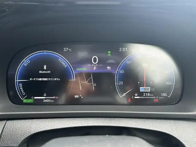 トヨタ クラウン クロスオーバー Z 滋賀県 2025(令7)年 0.4万km プレシャスホワイトパール 禁煙車/純正１２．３インチナビ/（Bluetooth/フルセグTV/USB/Miracast)/全方位カメラ/トヨタプレミアムサウンドシステム/シートヒーター（D+N席）/パワーシート（D+N席)/LEDヘッドランプ/デジタルインナーミラー/純正前後ドライブレコーダー/パワーバックドア/プリクラッシュセーフティ/衝突回避支援システム/レーントレーシングアシスト/レーダークルーズコントロール/アダプティブハイビームシステム/ロードサインアシスト/プロアクティヴドライビングシステム/ブラインドスポットモニター/パーキングサポートブレーキ/本革巻スポークステアリング/パドルシフト/ステアリングヒーター/ステアリングスイッチ/スマートキー/全ドアイージークローザー/アクセサリーコンセント/充電用USB端子/おくだけ充電/ビルトインETC2.0