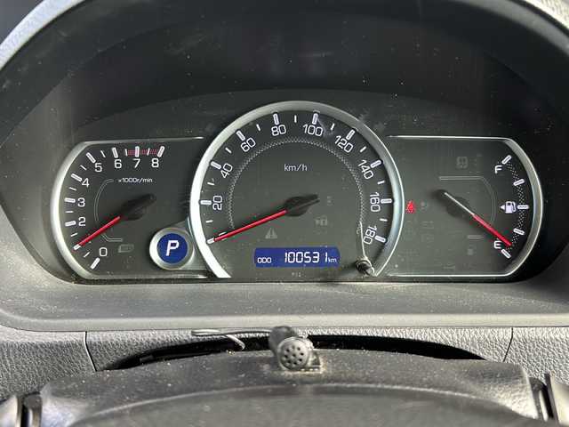 トヨタ ヴォクシー ZS 煌 愛知県 2015(平27)年 10.1万km ホワイトパールクリスタルシャイン 登録時走行距離100531km/社外8インチSDナビ/（フルセグTV/DVD/AM/FM/Bluetooth）/バックカメラ/アイドリングストップ/プッシュスタート/スマートキー/（スペアキー×１）/両側パワースライドドア/ビルドインETC/ドアバイザー/純正フロアマット/フォグランプ/オートライト/取説/保証書