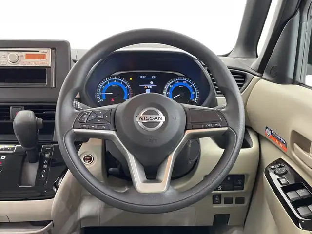 日産 ルークス X 栃木県 2022(令4)年 1.4万km ホワイトパール 全方位カメラ/バックカメラ/フロントカメラ/サイドカメラ/CD/前後コーナーセンサー/片側パワースライドドア/ドアバイザー/オートライト/横滑り防止装置/スマートキー/プッシュスタート/アイドリングストップ/電動格納ミラー