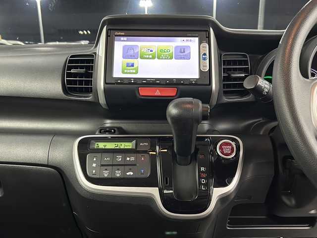 ホンダ Ｎ ＢＯＸ G SSパッケージ 宮城県 2015(平27)年 6.8万km スマートブラック 両側パワースライドドア/純正ナビ/(AM/FM/iPod/SD/CD/AUX/VTR/TV)/Bluetooth/USB入力端子/DVD再生機能/プッシュスタート/スマートキー/ヘッドライトレベライザー/衝突被害軽減システム/純正フロアマット/純正14インチアルミホイール