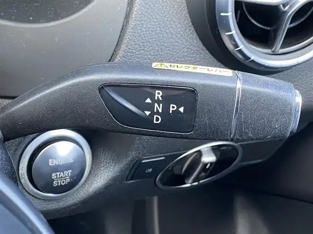 メルセデス・ベンツ ＣＬＡ１８０ Sブレイク　スポーツ 福岡県 2016(平28)年 9.4万km カルサイトホワイト AMGライン/AMGスポーツステアリング/18インチアルミホイール/ベーシックパッケージ/シートヒーター/レーダーセーフティパッケージ/ブラインドスポット/レーンキープ/純正ナビ/CD/DVD/ETC/黒半革シート/パワーシート/メモリーシート/LEDヘッドライト/スマートキー/保証書/取扱説明書