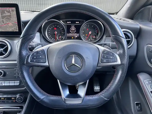 メルセデス・ベンツ ＣＬＡ１８０ Sブレイク　スポーツ 福岡県 2016(平28)年 9.4万km カルサイトホワイト AMGライン/AMGスポーツステアリング/18インチアルミホイール/ベーシックパッケージ/シートヒーター/レーダーセーフティパッケージ/ブラインドスポット/レーンキープ/純正ナビ/CD/DVD/ETC/黒半革シート/パワーシート/メモリーシート/LEDヘッドライト/スマートキー/保証書/取扱説明書