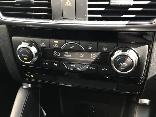 マツダ ＣＸ－５ XD プロアクティブ 富山県 2015(平27)年 6.4万km ソウルレッドプレミアムメタリック 〇バックカメラ/〇ETC/〇セーフティクルーズパッケージ/〇レーダークルーズコントロール/〇レーンキープアシストシステム/〇ブラインドスポットモニタリング/〇アイドリングストップ/〇SRSエアバッグ/〇左右独立温度調整オートエアコン/〇LEDヘッドランプ/〇オートライト/〇純正17インチアルミホイール/〇革巻きステアリングホイール/〇ブラックファブリックシート/〇禁煙車