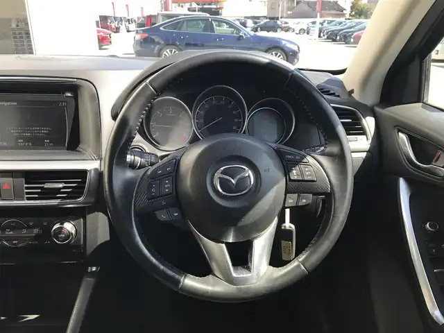 マツダ ＣＸ－５ XD プロアクティブ 富山県 2015(平27)年 6.4万km ソウルレッドプレミアムメタリック 〇バックカメラ/〇ETC/〇セーフティクルーズパッケージ/〇レーダークルーズコントロール/〇レーンキープアシストシステム/〇ブラインドスポットモニタリング/〇アイドリングストップ/〇SRSエアバッグ/〇左右独立温度調整オートエアコン/〇LEDヘッドランプ/〇オートライト/〇純正17インチアルミホイール/〇革巻きステアリングホイール/〇ブラックファブリックシート/〇禁煙車
