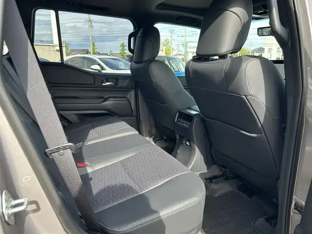 トヨタ ランドクルーザー ２５０ VX 愛媛県 2024(令6)年 0.5万km アバンギャルドブロンズメタリック トヨタセーフティセンス/純正ナビ（FM/AM/フルセグTV/Bluetooth）/バックカメラ/ETC2.0/クルーズコントロール/アイドリングストップ/サンルーフ/パワーバックドア/パワーシート/シートヒーター/横滑り防止装置/コーナーセンサー/レーンキープアシスト/オートライト/オートマチックハイビーム