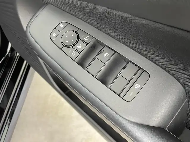 日産 ノート X 群馬県 2024(令6)年 0.6万km スーパーブラック 純正９インチナビ　バックカメラ　全方位運転支援システム　ＬＥＤ　ＡＨＢ　オートブレーキホールド　ステアリングリモコン　ドライブレコーダー　ＥＴＣ２．０　スマートキー　プッシュスタート　禁煙車