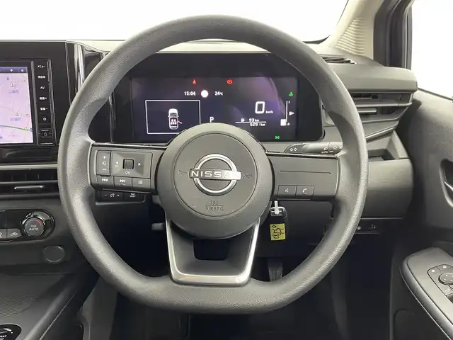 日産 ノート X 群馬県 2024(令6)年 0.6万km スーパーブラック 純正９インチナビ　バックカメラ　全方位運転支援システム　ＬＥＤ　ＡＨＢ　オートブレーキホールド　ステアリングリモコン　ドライブレコーダー　ＥＴＣ２．０　スマートキー　プッシュスタート　禁煙車