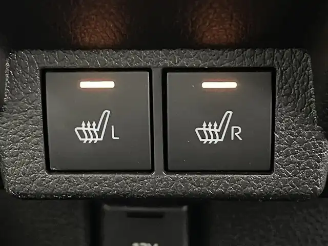 ダイハツ ムーヴ キャンバス ストライプス G 福島県 2023(令5)年 1.3万km シャイニングホワイトパール/レイクブルーメタリック スマートアシスト/・先行車発進お知らせ機能/・標識認識機能/・両側パワースライドドア/両側パワースライドドア/LEDオートライト/・フォグランプ/ベンチシート/・シートヒーター/ステアリングリモコン/電子パーキング/・ブレーキホールド/純正フロアマット/電動格納ドアミラー/アイドリングストップ/プッシュスタート/・スマートキー/・スペアキー