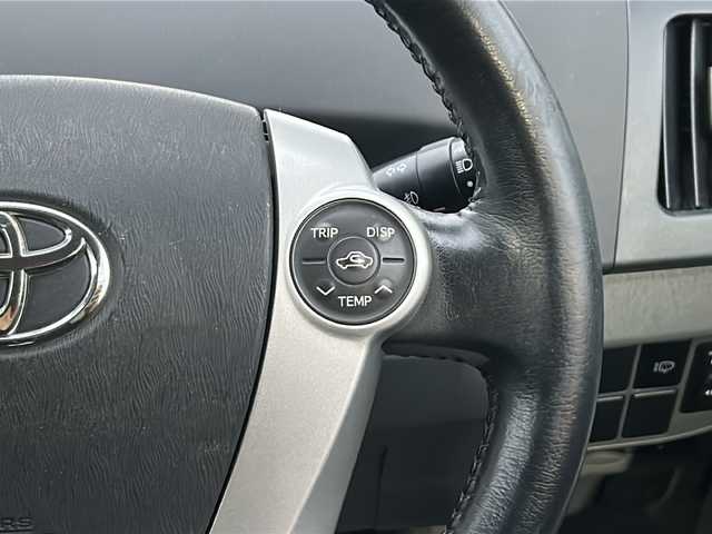 トヨタ プリウス S ツーリングセレクション 愛知県 2011(平23)年 9.6万km シルバーM ・禁煙車/・ワンオーナー/・純正ナビ/・フルセグTV/・バックカメラ/・ETC/・スマートキー/・プッシュスタート/・純正１７インチアルミ/・ステアスイッチ/・LEDオートライト/・フォグランプ/・電動格納ミラー/・ドアバイザー/・フロアマット/・新車保証書/・取扱説明書