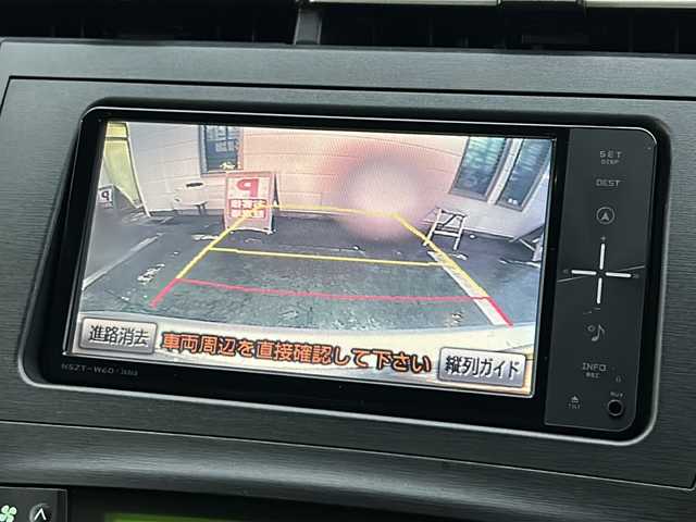 トヨタ プリウス S ツーリングセレクション 愛知県 2011(平23)年 9.6万km シルバーM ・禁煙車/・ワンオーナー/・純正ナビ/・フルセグTV/・バックカメラ/・ETC/・スマートキー/・プッシュスタート/・純正１７インチアルミ/・ステアスイッチ/・LEDオートライト/・フォグランプ/・電動格納ミラー/・ドアバイザー/・フロアマット/・新車保証書/・取扱説明書