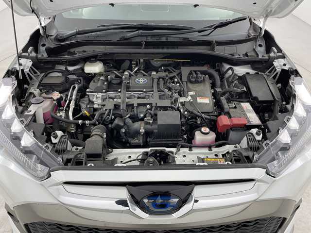 トヨタ カローラ クロス ハイブリッド Z 愛知県 2022(令4)年 3万km プラチナホワイトパールマイカ 禁煙車/ワンオーナー/純正9インチナビ/（CD/DVD/Bluetooth/フルセグTV/USB)/全方位カメラ/モデリスタエアロ/（フロント/リア/サイド）/シーケンシャルウインカー/トヨタセーフティセンス/・プリクラッシュセーフティ/・レーダークルーズコントロール/・レーントレーシングアシスト/・オートマチックハイビーム/・クリアランスソナー/・パーキングサポートブレーキ/・ロードサインアシスト/・ブラインドスポットモニター/ETC2.0/ドライブレコーダー/ハーフレザーシート/シートヒーター/パワーシート/パワーバックドア/ルーフレール/純正18インチアルミホイール/スマートキー/スペアキー1本/プッシュスタート/LEDヘッドライト/フロントフォグランプ/オートライト/純正フロアマット/電子パーキングブレーキ/オートホールド/横滑り防止装置