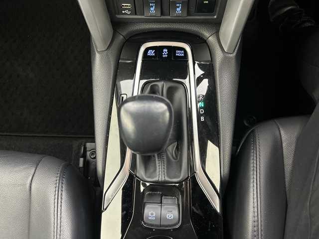 トヨタ カローラ クロス ハイブリッド Z 愛知県 2022(令4)年 3万km プラチナホワイトパールマイカ 禁煙車/ワンオーナー/純正9インチナビ/（CD/DVD/Bluetooth/フルセグTV/USB)/全方位カメラ/モデリスタエアロ/（フロント/リア/サイド）/シーケンシャルウインカー/トヨタセーフティセンス/・プリクラッシュセーフティ/・レーダークルーズコントロール/・レーントレーシングアシスト/・オートマチックハイビーム/・クリアランスソナー/・パーキングサポートブレーキ/・ロードサインアシスト/・ブラインドスポットモニター/ETC2.0/ドライブレコーダー/ハーフレザーシート/シートヒーター/パワーシート/パワーバックドア/ルーフレール/純正18インチアルミホイール/スマートキー/スペアキー1本/プッシュスタート/LEDヘッドライト/フロントフォグランプ/オートライト/純正フロアマット/電子パーキングブレーキ/オートホールド/横滑り防止装置