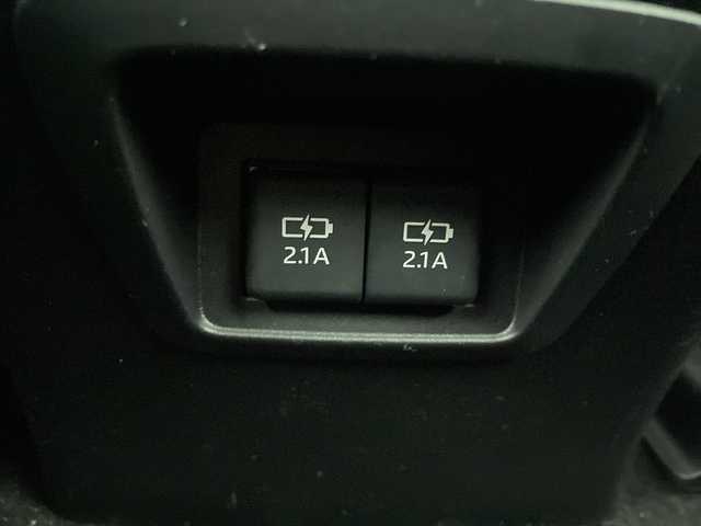 トヨタ カローラ クロス ハイブリッド Z 愛知県 2022(令4)年 3万km プラチナホワイトパールマイカ 禁煙車/ワンオーナー/純正9インチナビ/（CD/DVD/Bluetooth/フルセグTV/USB)/全方位カメラ/モデリスタエアロ/（フロント/リア/サイド）/シーケンシャルウインカー/トヨタセーフティセンス/・プリクラッシュセーフティ/・レーダークルーズコントロール/・レーントレーシングアシスト/・オートマチックハイビーム/・クリアランスソナー/・パーキングサポートブレーキ/・ロードサインアシスト/・ブラインドスポットモニター/ETC2.0/ドライブレコーダー/ハーフレザーシート/シートヒーター/パワーシート/パワーバックドア/ルーフレール/純正18インチアルミホイール/スマートキー/スペアキー1本/プッシュスタート/LEDヘッドライト/フロントフォグランプ/オートライト/純正フロアマット/電子パーキングブレーキ/オートホールド/横滑り防止装置