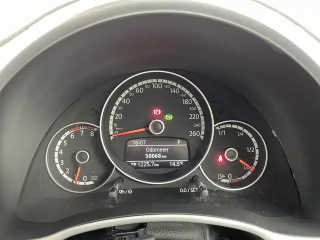 フォルクスワーゲン ザ・ビートル デザイン レザーパッケージ 熊本県 2013(平25)年 5万km デニムブルー 社外ナビAVIC-MRZ009（ＣＤ・ＤＶＤ・フルセグ・ＢＴ・ＳＤ・ｉｐｏｄ・ＵＳＢ）/クルーズコントロール　/前席シートヒーター　/ＥＴＣ　/横滑り防止　/純正フロアマット　/純正１７インチＡＷ/フォグライト/リモコンキー/スペアキー1本/保証書　/取扱説明書