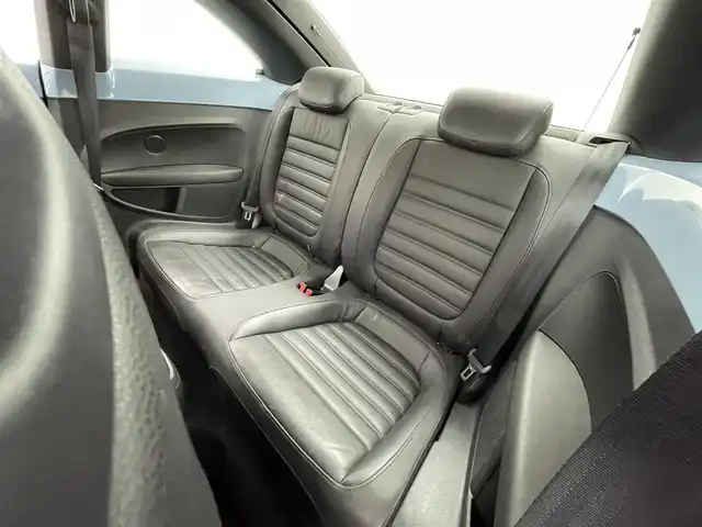 フォルクスワーゲン ザ・ビートル デザイン レザーパッケージ 熊本県 2013(平25)年 5万km デニムブルー 社外ナビAVIC-MRZ009（ＣＤ・ＤＶＤ・フルセグ・ＢＴ・ＳＤ・ｉｐｏｄ・ＵＳＢ）/クルーズコントロール　/前席シートヒーター　/ＥＴＣ　/横滑り防止　/純正フロアマット　/純正１７インチＡＷ/フォグライト/リモコンキー/スペアキー1本/保証書　/取扱説明書