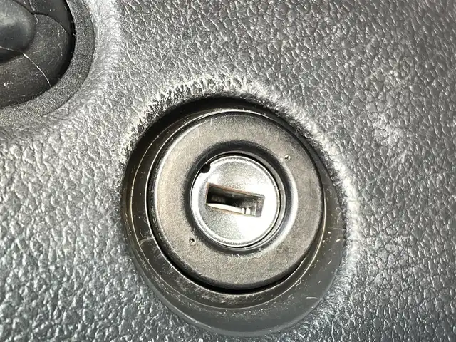 フォルクスワーゲン ザ・ビートル デザイン レザーパッケージ 熊本県 2013(平25)年 5万km デニムブルー 社外ナビAVIC-MRZ009（ＣＤ・ＤＶＤ・フルセグ・ＢＴ・ＳＤ・ｉｐｏｄ・ＵＳＢ）/クルーズコントロール　/前席シートヒーター　/ＥＴＣ　/横滑り防止　/純正フロアマット　/純正１７インチＡＷ/フォグライト/リモコンキー/スペアキー1本/保証書　/取扱説明書