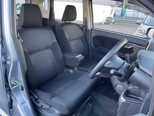 スバル ステラ カスタム R 東京都 2022(令4)年 0.4万km ブライトシルバーメタリック 純正ナビ　/フルセグＴＶ　/シートヒーター　/ドラレコ　/リアコーナーセンサー/Ｂｌｕｅｔｏｏｔｈ　/バックカメラ　/ＬＥＤヘッド　/フォグランプ　/衝突被害軽減　/レーンキープ　/オートライト　/スマートキー　/禁煙