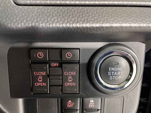 トヨタ ルーミー カスタムG 佐賀県 2021(令3)年 2.2万km クールバイオレットクリスタルシャイン 純正7インチナビ/ワンセグTV/CD/DVD/Bluetooth/バックカメラ/衝突被害軽減システム/レーダークルーズコントロール/レーンアシスト/標識認識機能/クリアランスソナー/先行車発進告知機能/横滑り防止装置/オートライト/オートマチックハイビーム/LEDヘッドライト/LEDフォグライト/ビルトインETC/電子パーキング/ブレーキホールド/前後ドライブレコーダー/両側パワースライドドア/ISOFIX対応シート/ステアリングスイッチ/電動格納ミラー/純正フロアマット/純正14インチアルミホイール/スマートキー/プッシュスタート