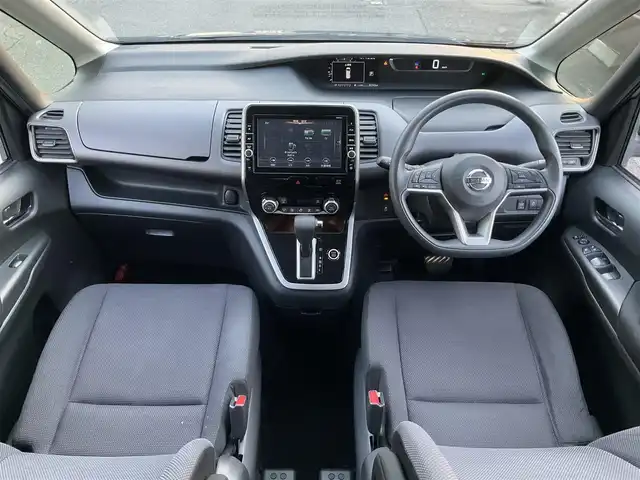 日産 セレナ S 滋賀県 2017(平29)年 9.4万km ダイヤモンドブラック ワンオーナー/車検令和8年6月まで/社外15インチアルミホイール/片側パワースライドドア/純正9インチナビゲーション（MM516D-L)/・CD/DVD/・AM/FM/・Bluetooth/アラウンドビューモニター/純正リヤフリップダウンモニター/ビルトインETC/純正ドライブレコーダー（ナビ連動）/取扱説明書/保証書