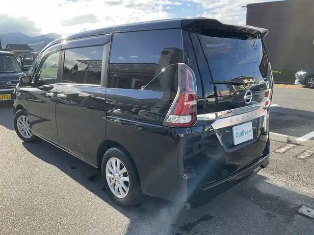 日産 セレナ S 滋賀県 2017(平29)年 9.4万km ダイヤモンドブラック ワンオーナー/車検令和8年6月まで/社外15インチアルミホイール/片側パワースライドドア/純正9インチナビゲーション（MM516D-L)/・CD/DVD/・AM/FM/・Bluetooth/アラウンドビューモニター/純正リヤフリップダウンモニター/ビルトインETC/純正ドライブレコーダー（ナビ連動）/取扱説明書/保証書