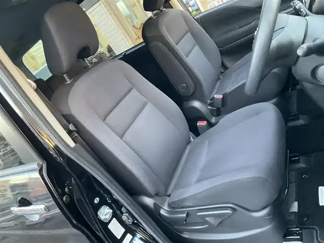 日産 セレナ S 滋賀県 2017(平29)年 9.4万km ダイヤモンドブラック ワンオーナー/車検令和8年6月まで/社外15インチアルミホイール/片側パワースライドドア/純正9インチナビゲーション（MM516D-L)/・CD/DVD/・AM/FM/・Bluetooth/アラウンドビューモニター/純正リヤフリップダウンモニター/ビルトインETC/純正ドライブレコーダー（ナビ連動）/取扱説明書/保証書