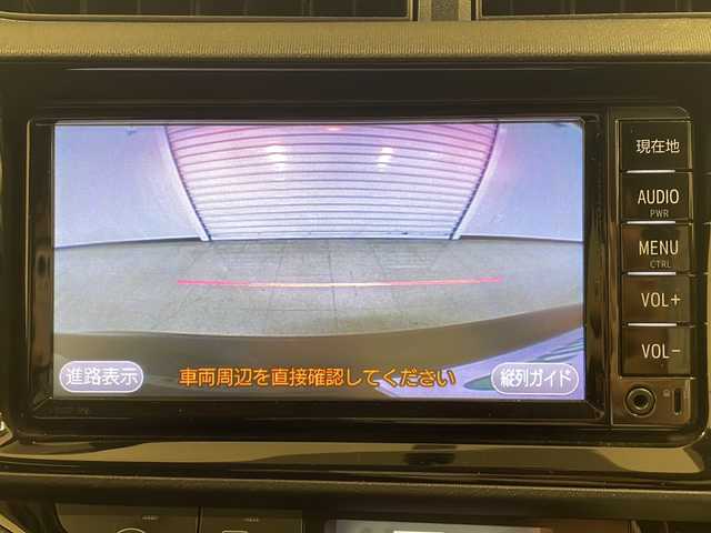トヨタ アクア S 熊本県 2017(平29)年 10.5万km ブラックマイカ 純正ナビ　/ＣＤ再生　/Ｂｌｕｅｔｏｏｔｈ接続　/バックモニター　/ＥＴＣ　/車両接近通報装置　/ステアリングスイッチ　/フルオートエアコン　/エコモード　/横滑り防止装置　/スマートキー　/プッシュスタート