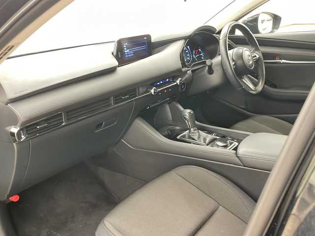 マツダ マツダ３セダン 15S ツーリング 道央・札幌 2020(令2)年 2.5万km ジェットブラックマイカ /ワンオーナー//4WD//純正フルセグナビ/（CD/DVD/AM/FM/HDMI/BT）//バックカメラ//全方位モニター//レーンキープアシスト//レーダールーズコントロール//衝突軽減ブレーキ//ブラインドスポットモニター//オートライト//オートハイビーム//SPORTモード//デュアルエアコン//ビルトインETC//ステアリングリモコン//純正18インチAWホイール//冬タイヤ社外AW積込有り