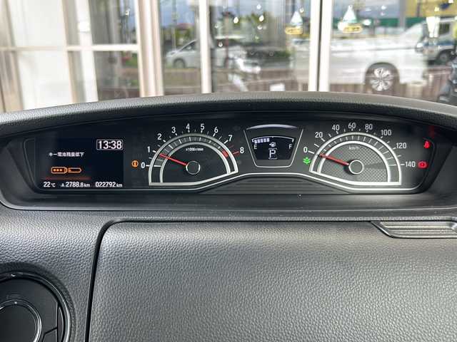 ホンダ Ｎ ＢＯＸ カスタム L 静岡県 2021(令3)年 2.3万km ミッドナイトブルービームM 純正ナビ/・バックカメラ/・Bluetooth/・CD/DVD/・フルセグTV/・USB/・SD/・ステアリングスイッチ/主要装備/・プッシュスタート/・片側パワースライドドア/・ETC車載器/・ドライブレコーダー/・LEDヘッドライト/・前席シートヒーター/・サイドエアバッグ＋カーテンエアバッグ/・後席サンシェード/・運転席＋助手席バックテーブル/・TVキャンセラー/・スマートキー/・アイドリングストップ/・コーナーセンサー/・社外ＡＷ/・純正フロアマット/ホンダセンシング/・衝突軽減ブレーキ/・車線維持支援システム/・アダプティブクルーズコントロール/・誤発進抑制機能/・歩行者事故低減ステアリング/・路外逸脱抑制機能/・先行車発進お知らせ機能/・標識認識機能/・オートマチックハイビーム