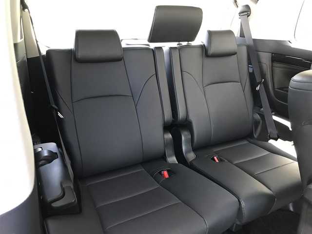 トヨタ アルファード S Cパッケージ 富山県 2018(平30)年 6.3万km ダークレッドマイカメタリック 純正10型ナビ(BT/CD/DVD)/フルセグTV/パワースライドドア(両側)/パワーバックドア/バックカメラ/ビルトインETC/コムテックドライブレコーダー/純正12.1型後席ディスプレイ/レーダークルーズコントロール/インテリジェントクリアランスソナー/セーフティセンス/・プリクラッシュセーフティ/・レーントレーシングアシスト/・ロードサインアシスト/・アダプティブハイビームシステム/ブラインドスポットモニター/デジタルインナーミラー/純正3眼LEDヘッドランプ/デュアルオートエアコン/木目調/革巻きコンビステアリング/ステアリングヒーター/ブラック合皮シート/前列パワーシート/快適温熱シート/2列目エグゼクティブパワーシート/助手席パワーオットマン/運転席ポジションメモリー/モデリスタエアロ(F/S/R)/純正18インチアルミホイール/スマートエントリー/プッシュスタートシステム/ウェルカムパワースライドドア機能/禁煙車