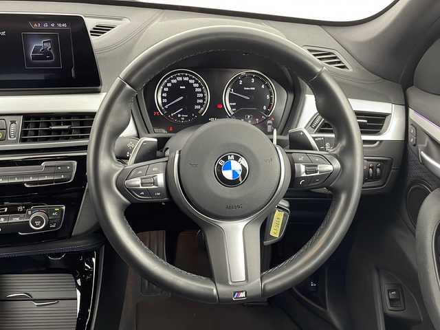 ＢＭＷ Ｘ１ 新潟県 2020(令2)年 2万km サファイアブラックP 4WD/純正ナビ/　　BT/FM/AM/USB/バックカメラ/パワーバックドア/レーダークルーズコントロール/LEDオートライト/ハーフレザーシート/パワーシート/シートメモリー/純正18インチアルミホイール/ルーフレール/パドルシフト/ステアリングスイッチ/ワンオーナー/スマートキー/ETC