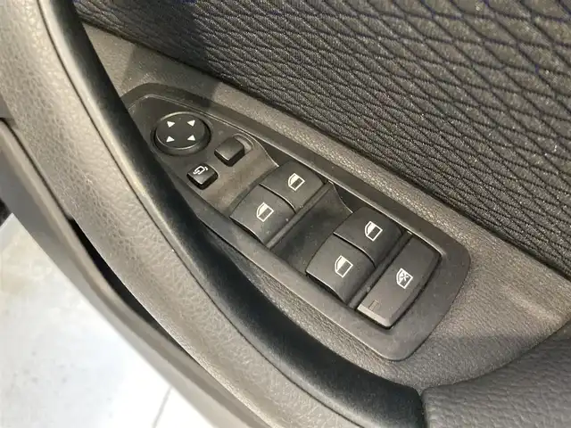 ＢＭＷ Ｘ１ xDrive 18d Mスポーツ 熊本県 2020(令2)年 2万km サファイアブラックP 4WD/純正ナビ/　　BT/FM/AM/USB/バックカメラ/パワーバックドア/レーダークルーズコントロール/LEDオートライト/ハーフレザーシート/パワーシート/シートメモリー/純正18インチアルミホイール/ルーフレール/パドルシフト/ステアリングスイッチ/ワンオーナー/スマートキー/ETC
