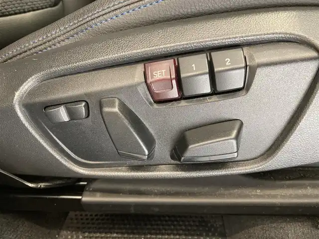 ＢＭＷ Ｘ１ xDrive 18d Mスポーツ 熊本県 2020(令2)年 2万km サファイアブラックP 4WD/純正ナビ/　　BT/FM/AM/USB/バックカメラ/パワーバックドア/レーダークルーズコントロール/LEDオートライト/ハーフレザーシート/パワーシート/シートメモリー/純正18インチアルミホイール/ルーフレール/パドルシフト/ステアリングスイッチ/ワンオーナー/スマートキー/ETC