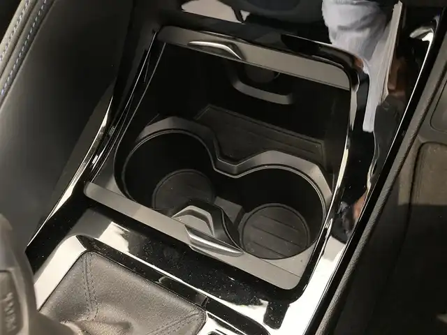 ＢＭＷ Ｘ１ xDrive 18d Mスポーツ 熊本県 2020(令2)年 2万km サファイアブラックP 4WD/純正ナビ/　　BT/FM/AM/USB/バックカメラ/パワーバックドア/レーダークルーズコントロール/LEDオートライト/ハーフレザーシート/パワーシート/シートメモリー/純正18インチアルミホイール/ルーフレール/パドルシフト/ステアリングスイッチ/ワンオーナー/スマートキー/ETC