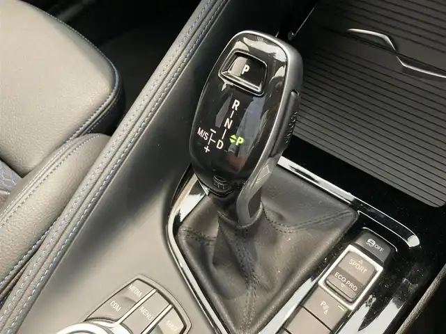 ＢＭＷ Ｘ１ xDrive 18d Mスポーツ 熊本県 2020(令2)年 2万km サファイアブラックP 4WD/純正ナビ/　　BT/FM/AM/USB/バックカメラ/パワーバックドア/レーダークルーズコントロール/LEDオートライト/ハーフレザーシート/パワーシート/シートメモリー/純正18インチアルミホイール/ルーフレール/パドルシフト/ステアリングスイッチ/ワンオーナー/スマートキー/ETC