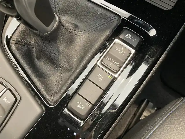 ＢＭＷ Ｘ１ xDrive 18d Mスポーツ 熊本県 2020(令2)年 2万km サファイアブラックP 4WD/純正ナビ/　　BT/FM/AM/USB/バックカメラ/パワーバックドア/レーダークルーズコントロール/LEDオートライト/ハーフレザーシート/パワーシート/シートメモリー/純正18インチアルミホイール/ルーフレール/パドルシフト/ステアリングスイッチ/ワンオーナー/スマートキー/ETC