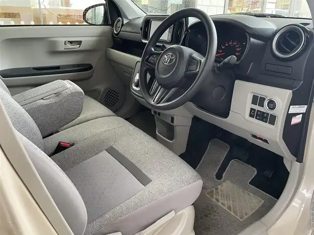 トヨタ パッソ X Lパッケージ 愛知県 2021(令3)年 1.8万km キナコメタリック 純正SDナビ〈NSCN-W68〉/・CD／Bluetooth／1segTV/バック／全周囲カメラ/スマートアシストIII/・衝突警報機能/・衝突回避支援ブレーキ機能/・誤発進抑制制御機能/・車線逸脱警報機能/・先行車発進お知らせ機能/・オートハイビーム/ETC/オートライト/LEDヘッドライト/コーナーセンサー/スマートキー