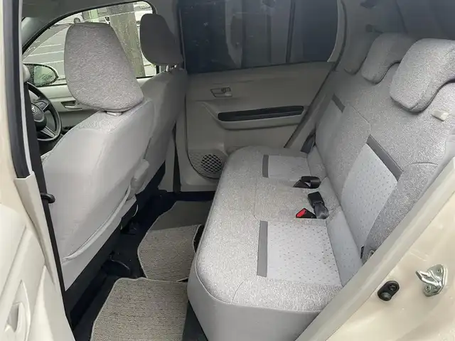 トヨタ パッソ X Lパッケージ 愛知県 2021(令3)年 1.8万km キナコメタリック 純正SDナビ〈NSCN-W68〉/・CD／Bluetooth／1segTV/バック／全周囲カメラ/スマートアシストIII/・衝突警報機能/・衝突回避支援ブレーキ機能/・誤発進抑制制御機能/・車線逸脱警報機能/・先行車発進お知らせ機能/・オートハイビーム/ETC/オートライト/LEDヘッドライト/コーナーセンサー/スマートキー