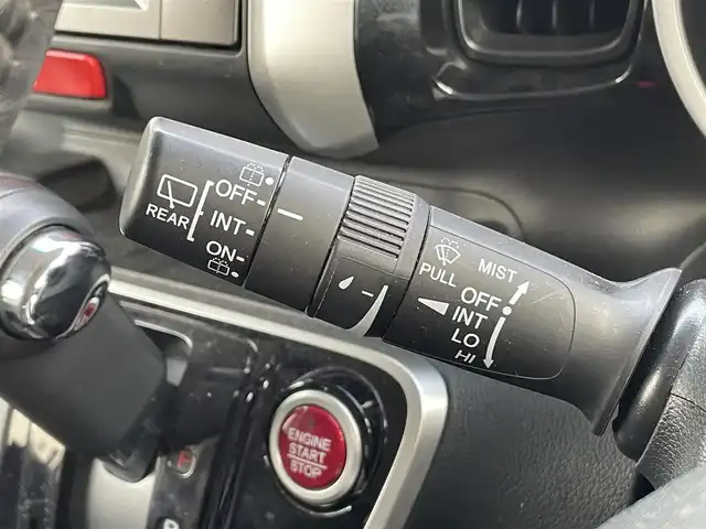 ホンダ Ｎ ＢＯＸ カスタム G ターボ Lパッケージ 岡山県 2015(平27)年 6.3万km プレミアムホワイトパールⅡ 登録時走行距離62931km/エアロ（サイド/リア）/社外ナビ/(AM/FM/TV/DISC/USB)/衝突軽減ブレーキシステム/アイドリングストップ/パドルシフト/両側パワースライドドア/クルーズコントロール/ETC/ドライブレコーダー/バックカメラ/スペアキー×1/スマートキー/プッシュスタート/電動格納ミラー/純正15インチアルミホイール