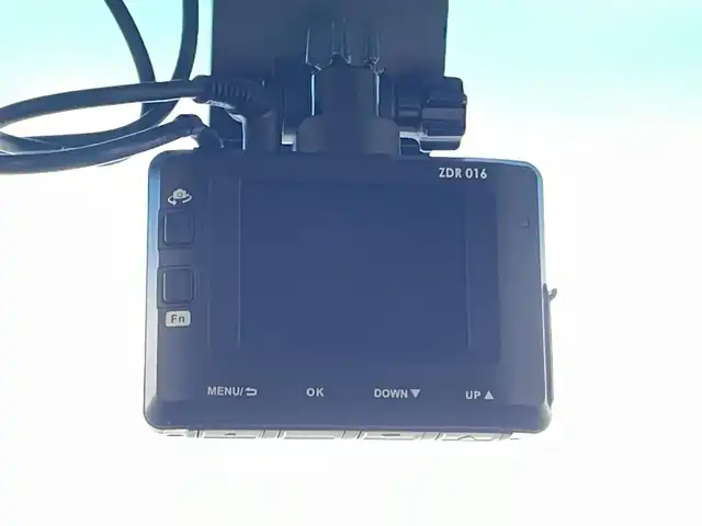 ホンダ Ｎ ＢＯＸ カスタム G ターボ Lパッケージ 岡山県 2015(平27)年 6.3万km プレミアムホワイトパールⅡ 登録時走行距離62931km/エアロ（サイド/リア）/社外ナビ/(AM/FM/TV/DISC/USB)/衝突軽減ブレーキシステム/アイドリングストップ/パドルシフト/両側パワースライドドア/クルーズコントロール/ETC/ドライブレコーダー/バックカメラ/スペアキー×1/スマートキー/プッシュスタート/電動格納ミラー/純正15インチアルミホイール