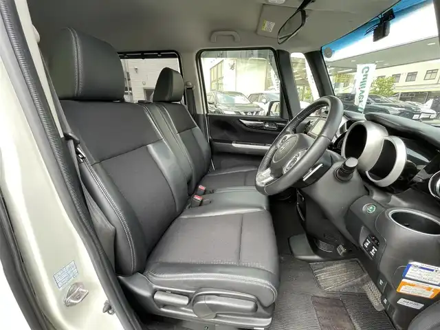 ホンダ Ｎ ＢＯＸ カスタム G ターボ Lパッケージ 岡山県 2015(平27)年 6.3万km プレミアムホワイトパールⅡ 登録時走行距離62931km/エアロ（サイド/リア）/社外ナビ/(AM/FM/TV/DISC/USB)/衝突軽減ブレーキシステム/アイドリングストップ/パドルシフト/両側パワースライドドア/クルーズコントロール/ETC/ドライブレコーダー/バックカメラ/スペアキー×1/スマートキー/プッシュスタート/電動格納ミラー/純正15インチアルミホイール