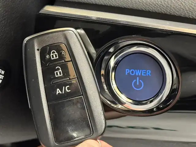 トヨタ プリウス ＰＨＶ A プレミアム 群馬県 2017(平29)年 5.9万km スピリテッドアクアメタリック セーフティセンス/モデリスタフルエアロ/純正11.6インチSDナビ/　　BT/フルセグ/USB/AUX/バックカメラ/レーダークルーズコントロール/LEDオートライト/オートハイビーム/レザーシート/前席シートヒーター/運転席パワーシート/社外15インチAW/コーナーセンサー/パーキングアシスト/ブラインドスポットモニター/ヘッドアップディスプレイ/レーンアシスト/オートリトラクタブルミラー/横滑り防止装置/サイド・カーテンエアバッグ/スマートキー/ビルトインETC2.0