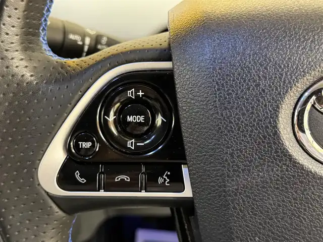トヨタ プリウス ＰＨＶ A プレミアム 群馬県 2017(平29)年 5.9万km スピリテッドアクアメタリック セーフティセンス/モデリスタフルエアロ/純正11.6インチSDナビ/　　BT/フルセグ/USB/AUX/バックカメラ/レーダークルーズコントロール/LEDオートライト/オートハイビーム/レザーシート/前席シートヒーター/運転席パワーシート/社外15インチAW/コーナーセンサー/パーキングアシスト/ブラインドスポットモニター/ヘッドアップディスプレイ/レーンアシスト/オートリトラクタブルミラー/横滑り防止装置/サイド・カーテンエアバッグ/スマートキー/ビルトインETC2.0