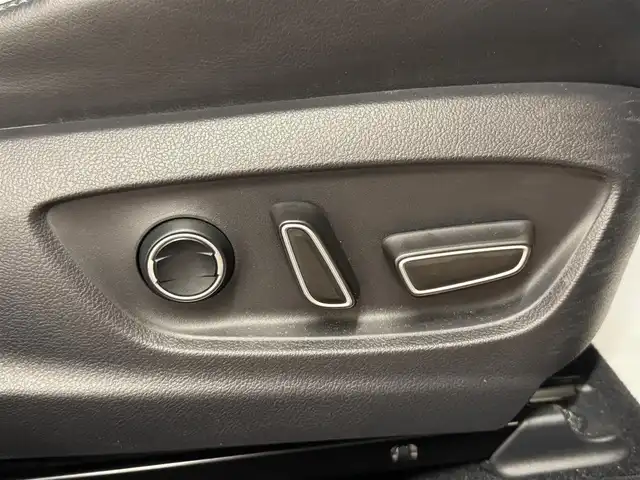 トヨタ プリウス ＰＨＶ A プレミアム 群馬県 2017(平29)年 5.9万km スピリテッドアクアメタリック セーフティセンス/モデリスタフルエアロ/純正11.6インチSDナビ/　　BT/フルセグ/USB/AUX/バックカメラ/レーダークルーズコントロール/LEDオートライト/オートハイビーム/レザーシート/前席シートヒーター/運転席パワーシート/社外15インチAW/コーナーセンサー/パーキングアシスト/ブラインドスポットモニター/ヘッドアップディスプレイ/レーンアシスト/オートリトラクタブルミラー/横滑り防止装置/サイド・カーテンエアバッグ/スマートキー/ビルトインETC2.0