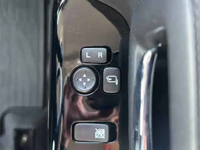 スズキ スペーシア カスタム HYBRID XS 兵庫県 2022(令4)年 3.5万km ピュアホワイトP 純正8インチSDナビ/アラウンドビューモニター/デュアルブレーキサポート/純正フロアマット/純正アルミホイール/追従有クルーズコントロール/両側パワースライドドア/シートヒーター/フルセグTV/DVD再生/LEDヘッドライト/スペアキー/スイッチスタート/Bluetooth接続/USB入力端子