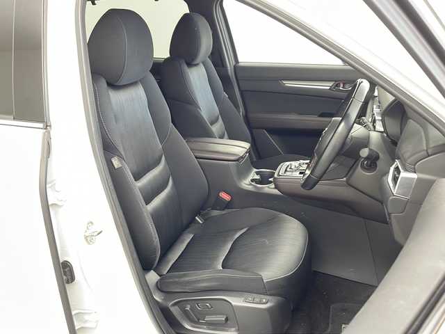 マツダ ＣＸ－８ XD プロアクティブ 兵庫県 2018(平30)年 5.9万km スノーフレイクホワイトパールマイカ ・純正ナビ&TV&BT&CD&DVD&SD&HDMI/・ALPINEリアフリップダウンモニター/・全方位カメラ/・前後ドライブレコーダー/・運転席メモリー付パワーシート/・シートヒーター/・パワーバックドア/・クリアランスソナー/・レーダークルーズコントロール/・トラクションコントロールシステム/・車間認知支援システム/・スマートブレーキサポート/・レーンキープアシスト/・交通標識認識システム/・ドライバーアテンションアラート/・ヘッドアップディスプレイ/・ブラインドスポットモニター/・ビルトインETC2.0/・ステアリングヒーター/・ステアリングリモコン/・電動パーキングブレーキ/・ブレーキホールド/・革巻きステアリング/・社外17インチアルミホイール/・純正17インチアルミホイール付タイヤ車載/・純正フロアマット/・ウインカーミラー/・オートワイパー/・アダプティブLEDヘッドライト/・左右独立エアコン/・アイドリングストップ/・スマートキー/・スペアキー/・プッシュスタート