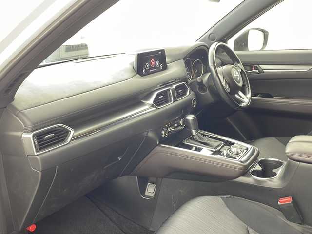 マツダ ＣＸ－８ XD プロアクティブ 兵庫県 2018(平30)年 5.9万km スノーフレイクホワイトパールマイカ ・純正ナビ&TV&BT&CD&DVD&SD&HDMI/・ALPINEリアフリップダウンモニター/・全方位カメラ/・前後ドライブレコーダー/・運転席メモリー付パワーシート/・シートヒーター/・パワーバックドア/・クリアランスソナー/・レーダークルーズコントロール/・トラクションコントロールシステム/・車間認知支援システム/・スマートブレーキサポート/・レーンキープアシスト/・交通標識認識システム/・ドライバーアテンションアラート/・ヘッドアップディスプレイ/・ブラインドスポットモニター/・ビルトインETC2.0/・ステアリングヒーター/・ステアリングリモコン/・電動パーキングブレーキ/・ブレーキホールド/・革巻きステアリング/・社外17インチアルミホイール/・純正17インチアルミホイール付タイヤ車載/・純正フロアマット/・ウインカーミラー/・オートワイパー/・アダプティブLEDヘッドライト/・左右独立エアコン/・アイドリングストップ/・スマートキー/・スペアキー/・プッシュスタート