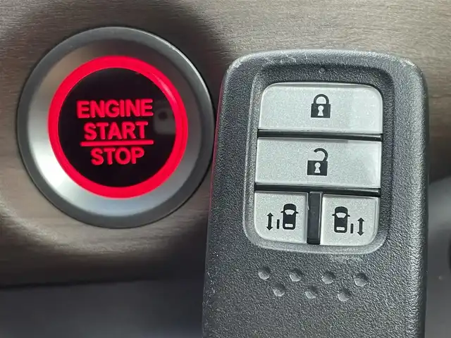 ホンダ フリード G 茨城県 2024(令6)年 1.2万km フィヨルドミストパール 社外ナビ（AVIC-RZ812）/フルセグTV/Bluetooth/バックカメラ/ETC/追従クルーズコントロール/両側パワースライドドア/シートヒーター/レーンアシスト/コーナーセンサー/衝突軽減ブレーキ/横滑り防止装置/ステアリングリモコン/アイドリングストップ