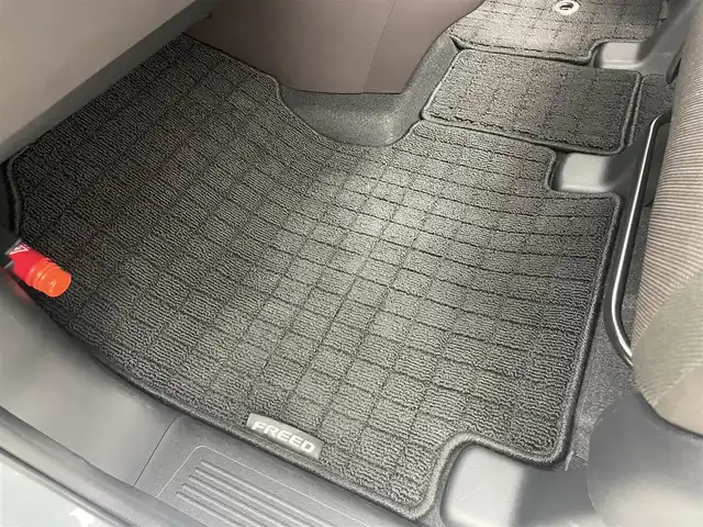 ホンダ フリード G 茨城県 2024(令6)年 1.2万km フィヨルドミストパール 社外ナビ（AVIC-RZ812）/フルセグTV/Bluetooth/バックカメラ/ETC/追従クルーズコントロール/両側パワースライドドア/シートヒーター/レーンアシスト/コーナーセンサー/衝突軽減ブレーキ/横滑り防止装置/ステアリングリモコン/アイドリングストップ
