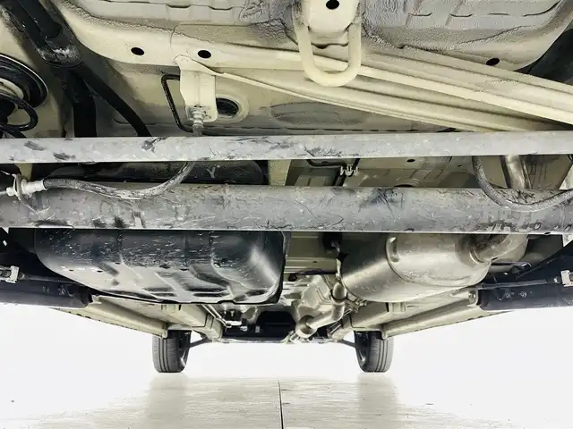 スズキ ハスラー ワンダラー 福島県 2019(平31)年 2.8万km シフォンアイボリーメタリック/ウッディブラウン2トーンルーフ スズキセーフティサポート/・衝突軽減ブレーキ/・誤発進抑制機能/・車線維持支援機能/・ふらつき警報機能/・先行車発進お知らせ機能/・横滑り防止装置/・ヒルスタートアシスト/・頚部衝撃緩和フロントシート/ワンオーナー/パイオニアメモリナビ/・フルセグTV/・CD/DVD/・FM/AM/・iPod/・AUX/・SD/・ステアリングスイッチ/LEDヘッドライト/・フォグランプ/・オートライト/ハーフレザー/シートヒーター（D＋N）/純正15インチスチールホイール/純正フロアマット/ドアバイザー/ルーフレール/アイドリングストップ/プッシュスタート/スマートキー